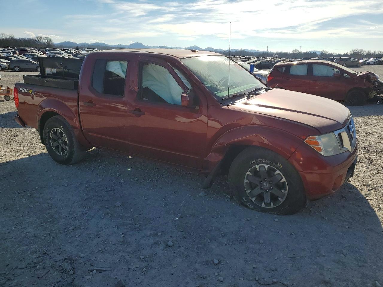2019 NISSAN FRONTIER S photo 4