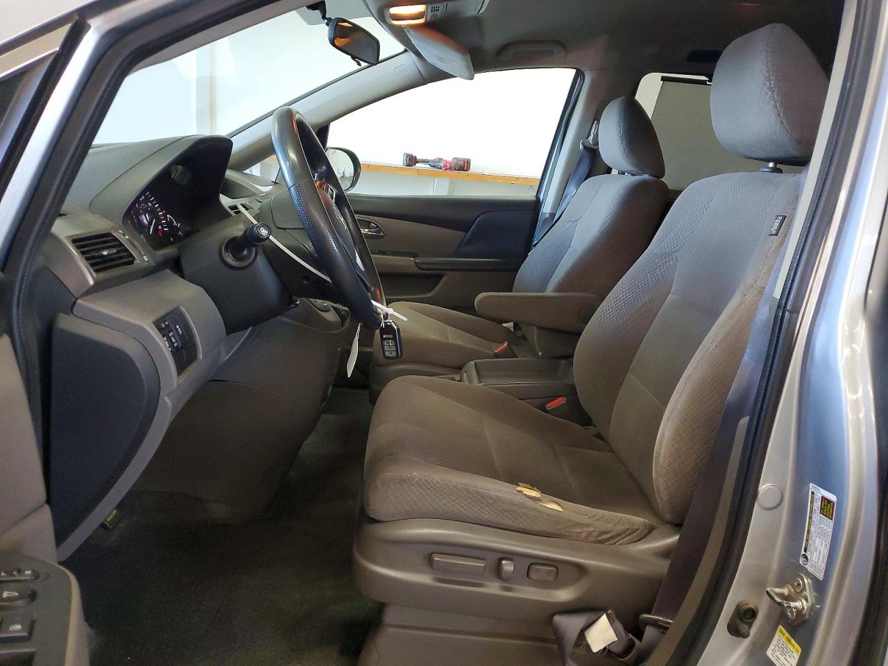 2016 HONDA ODYSSEY SE photo 13