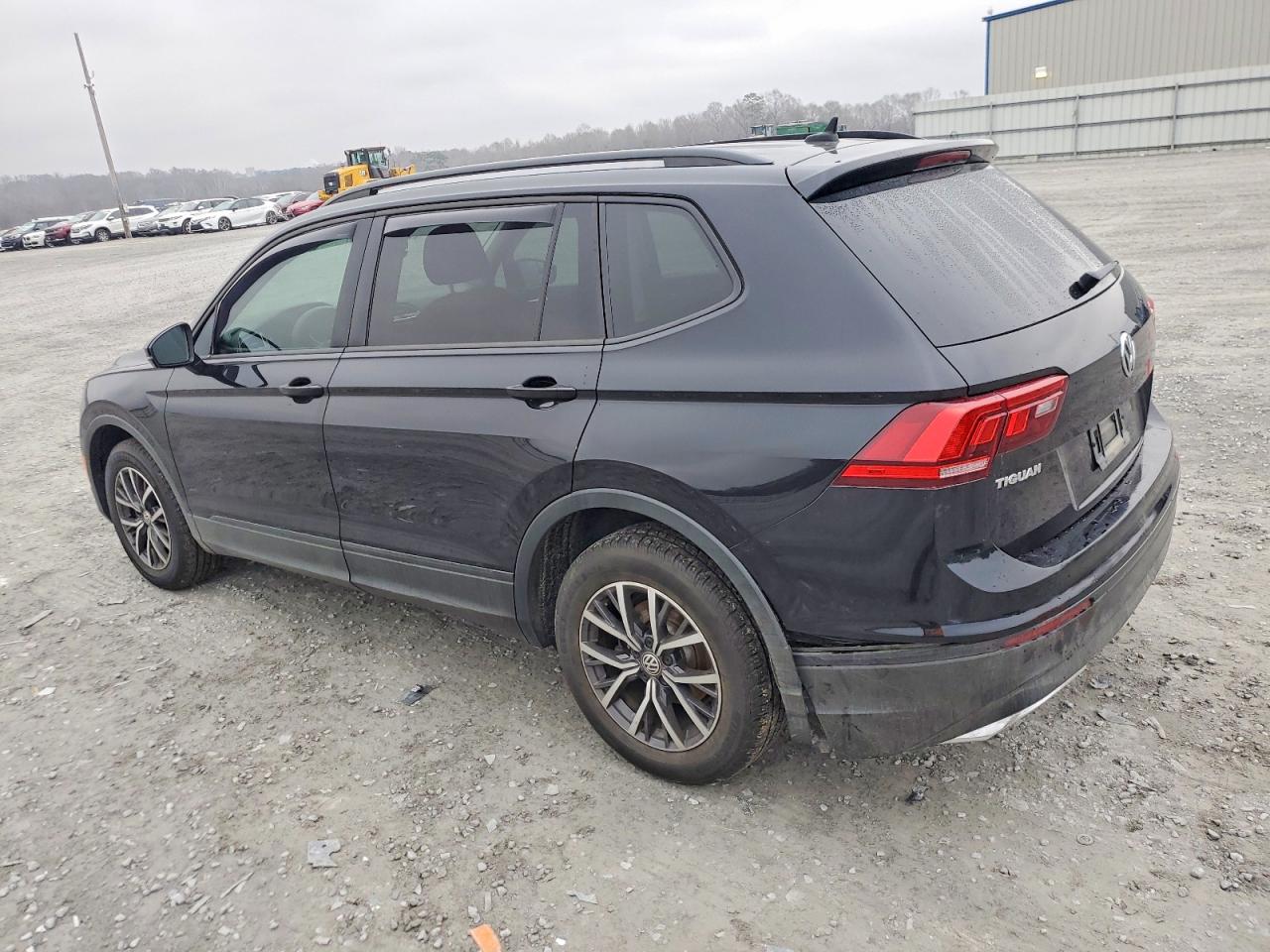 2021 VOLKSWAGEN TIGUAN S photo 4