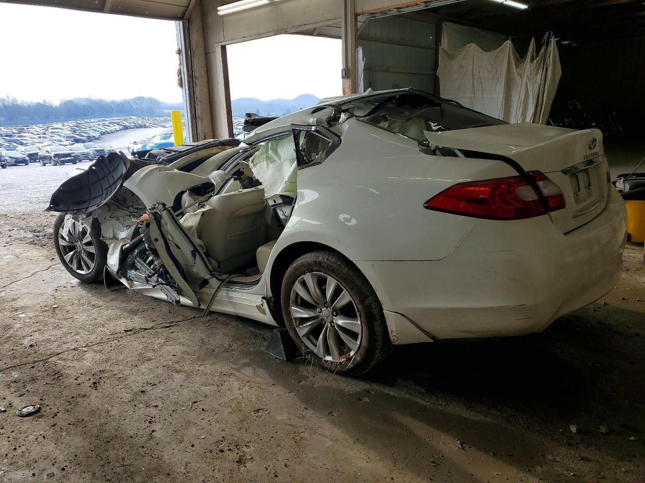 2012 INFINITI M37 photo 2