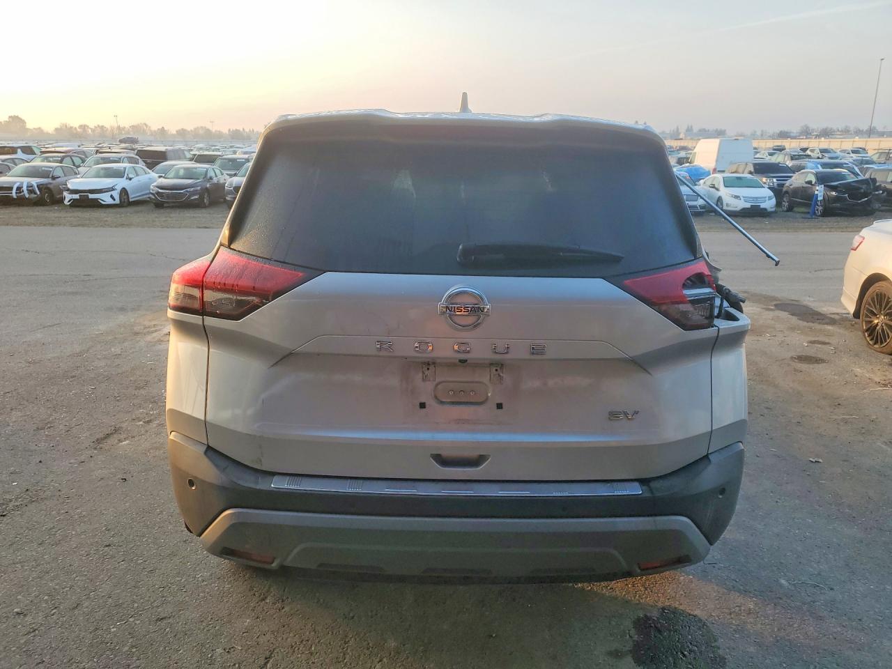 2021 NISSAN ROGUE SV photo 16