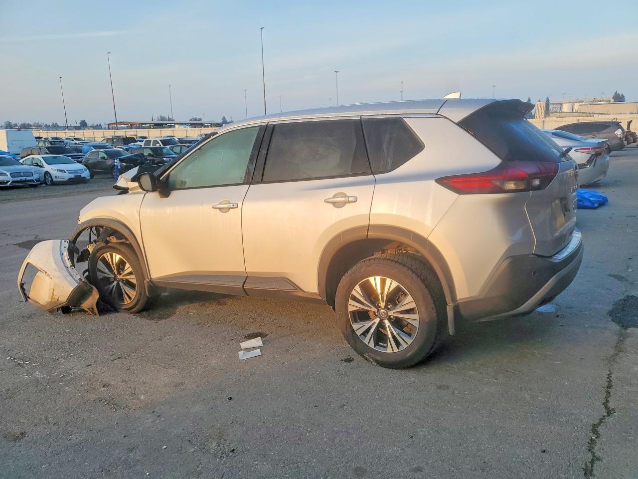 2021 NISSAN ROGUE SV photo 4