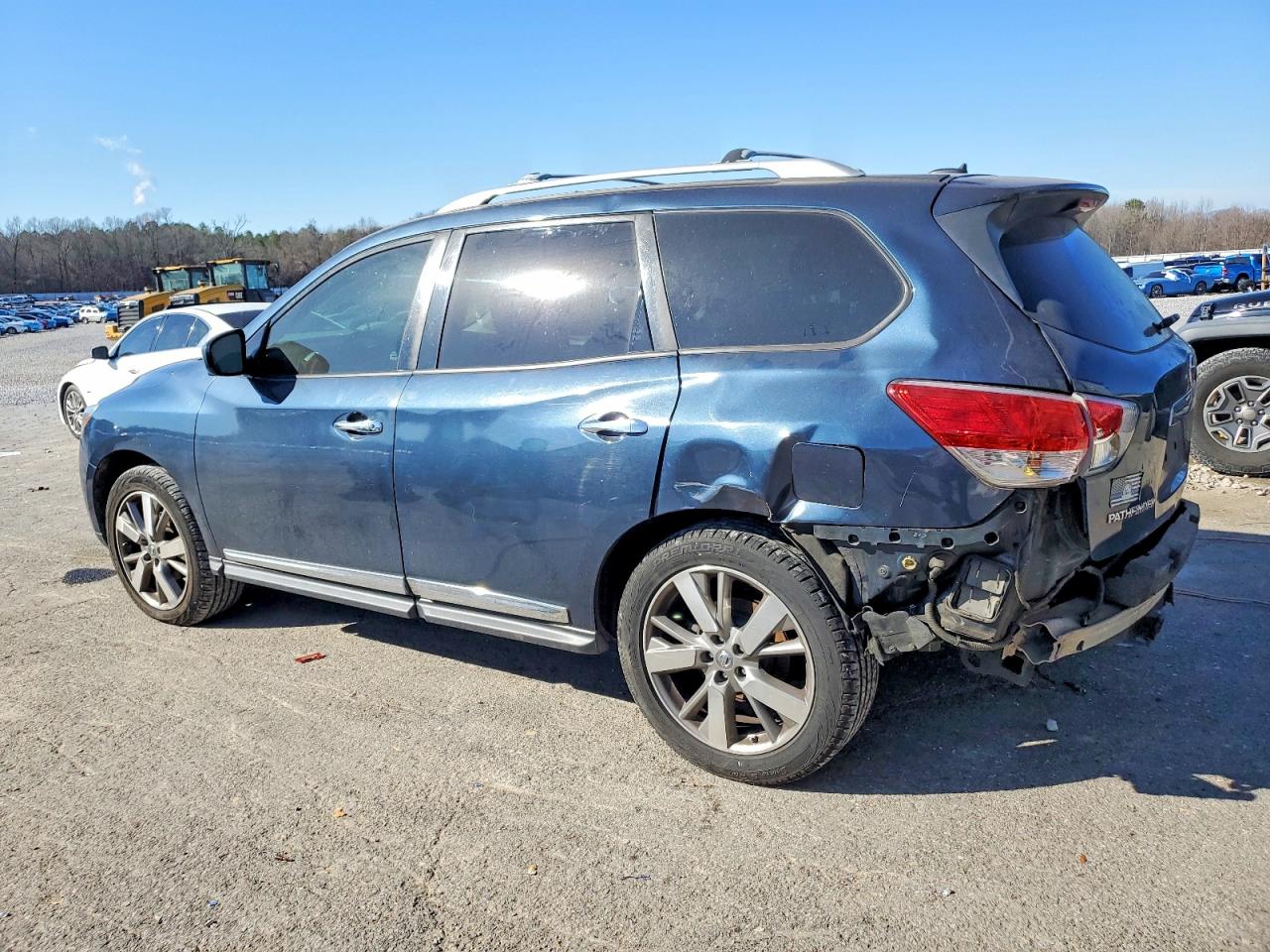 2013 NISSAN PATHFINDER S photo 3