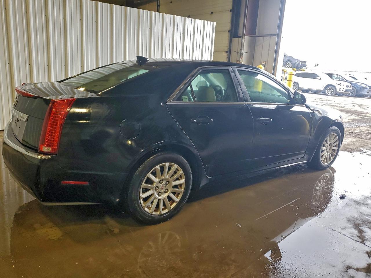 2011 CADILLAC CTS LUXURY COLLECTION photo 3