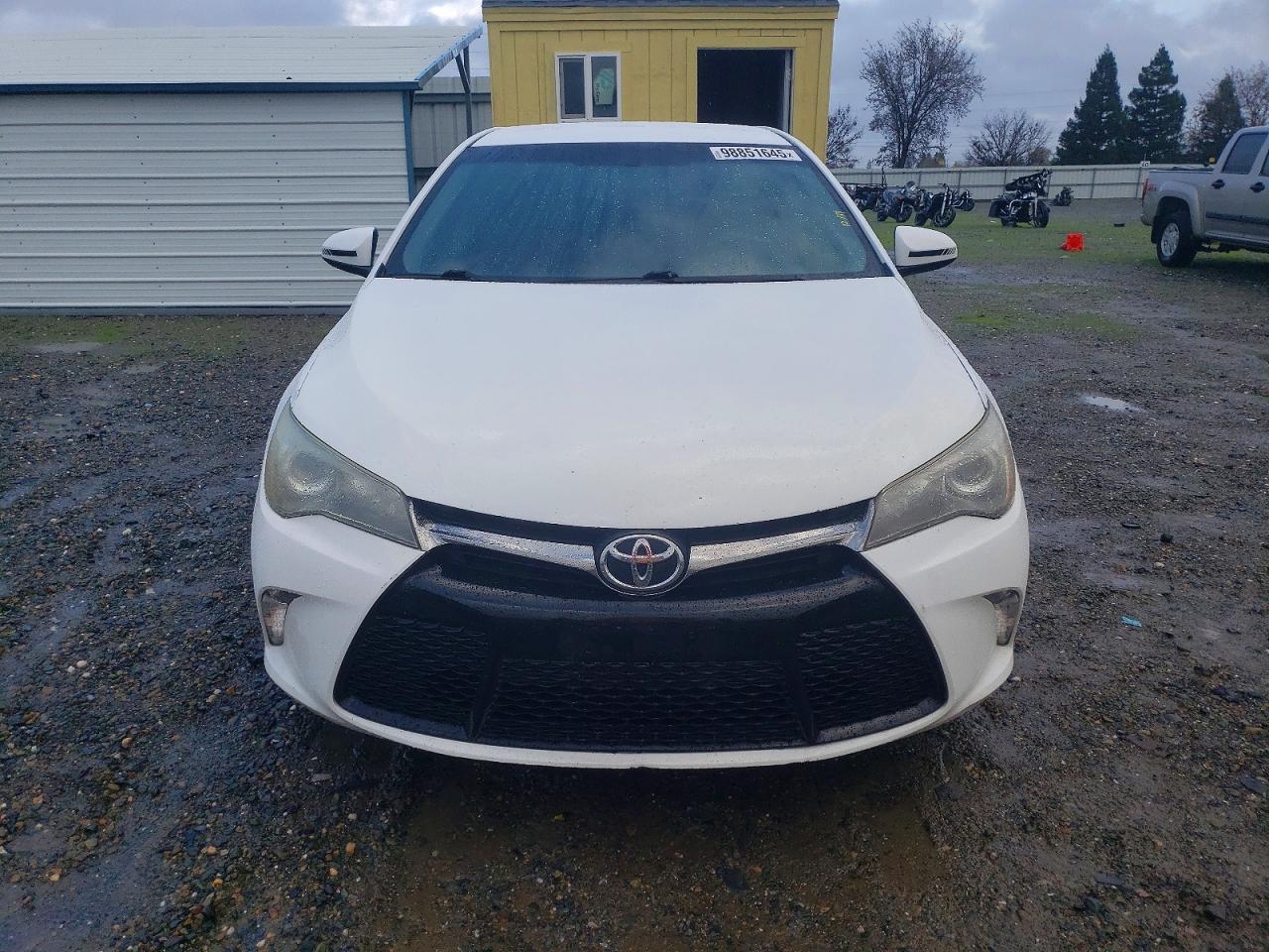2016 TOYOTA CAMRY LE photo 5