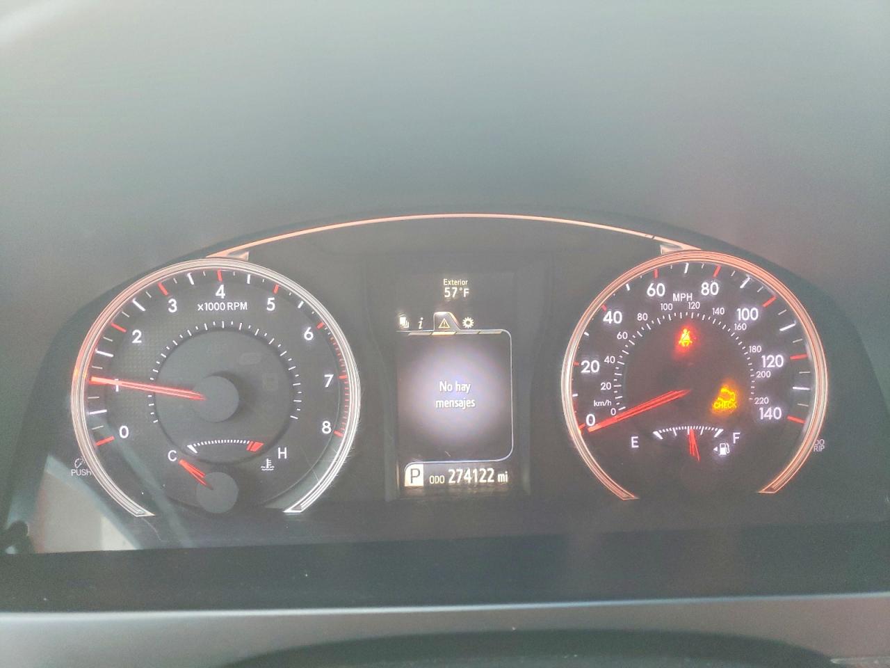 2016 TOYOTA CAMRY LE photo 9