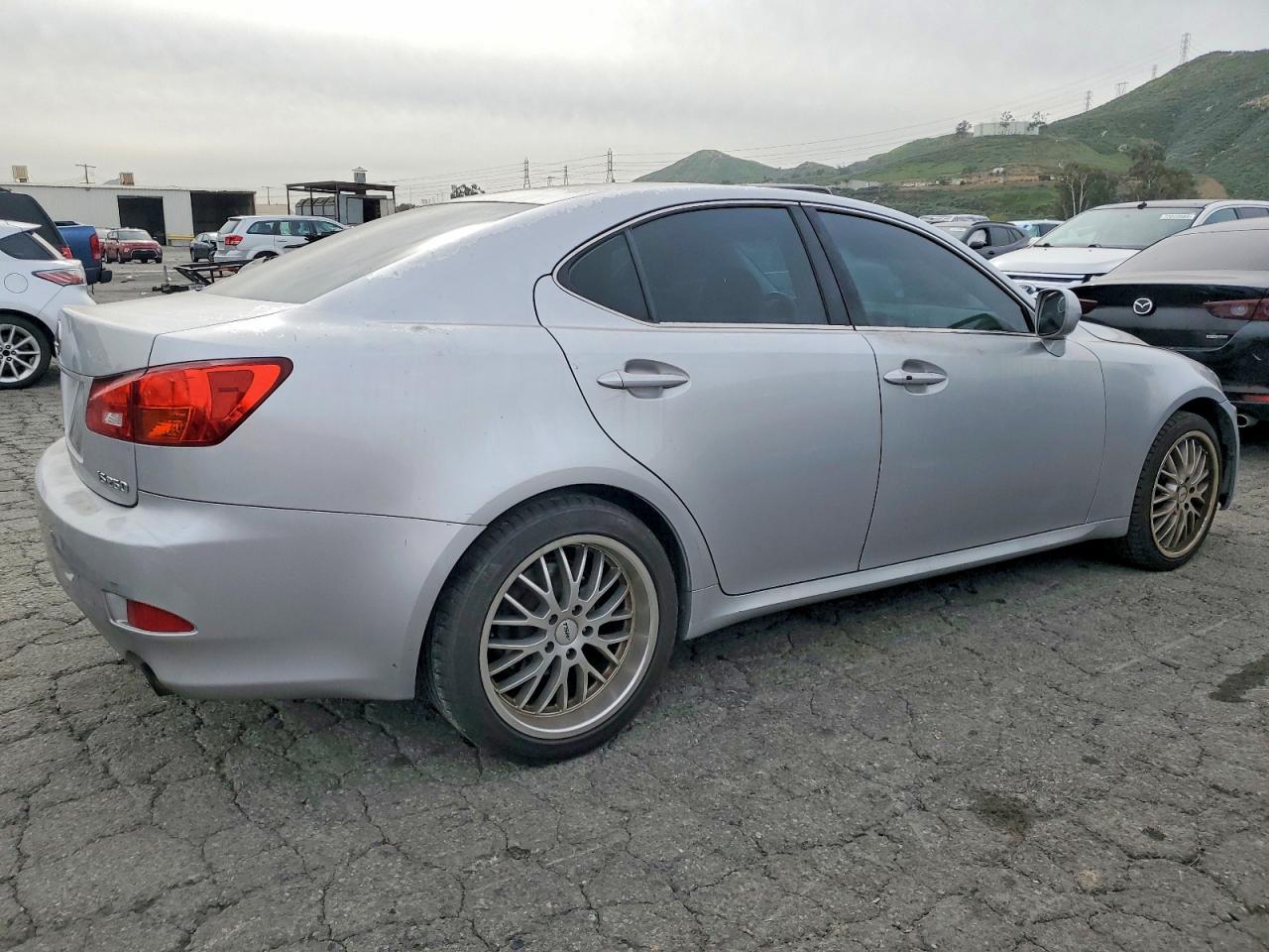 2006 LEXUS IS 250 photo 3