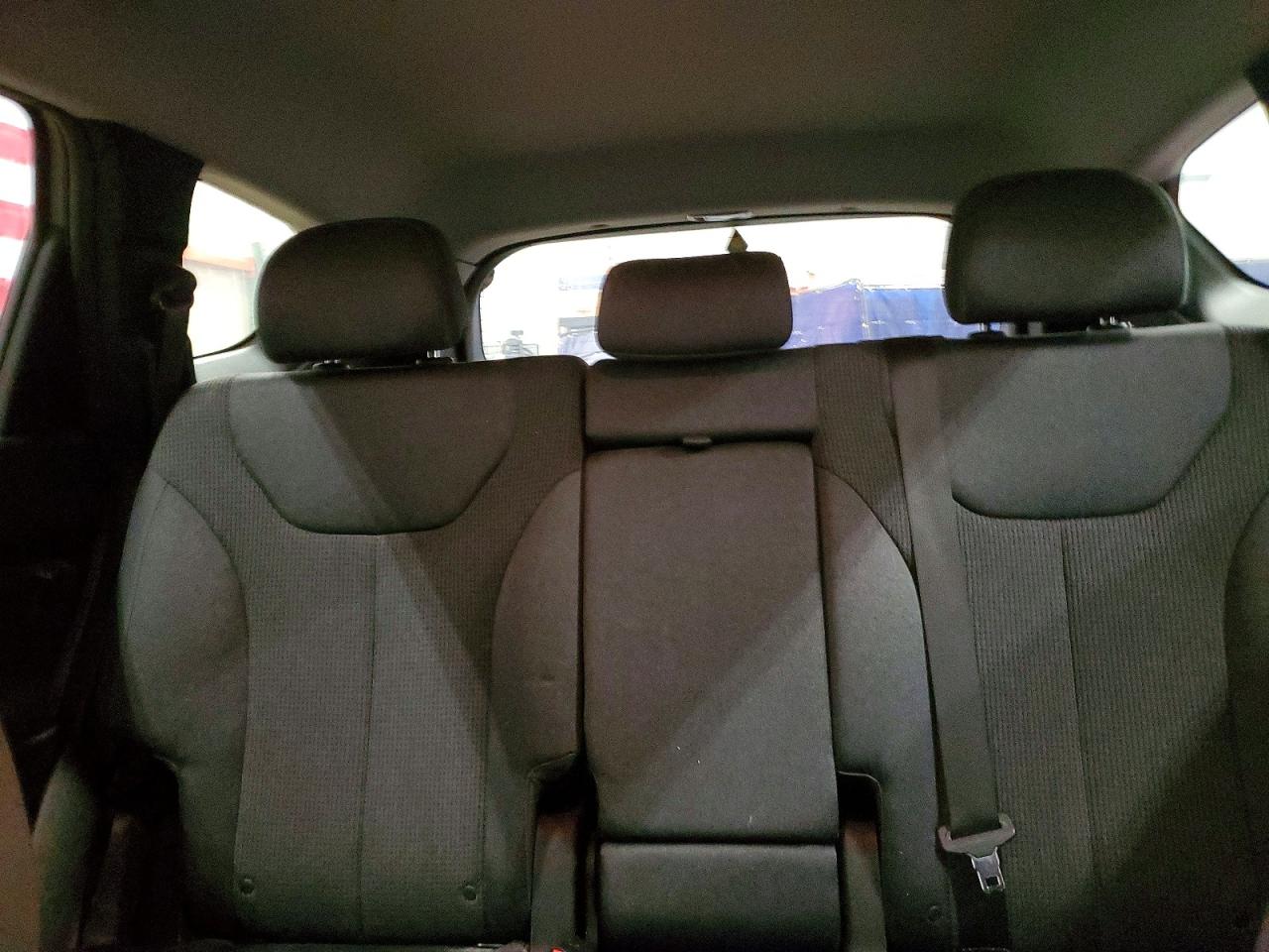 2019 HYUNDAI SANTA FE SE photo 10