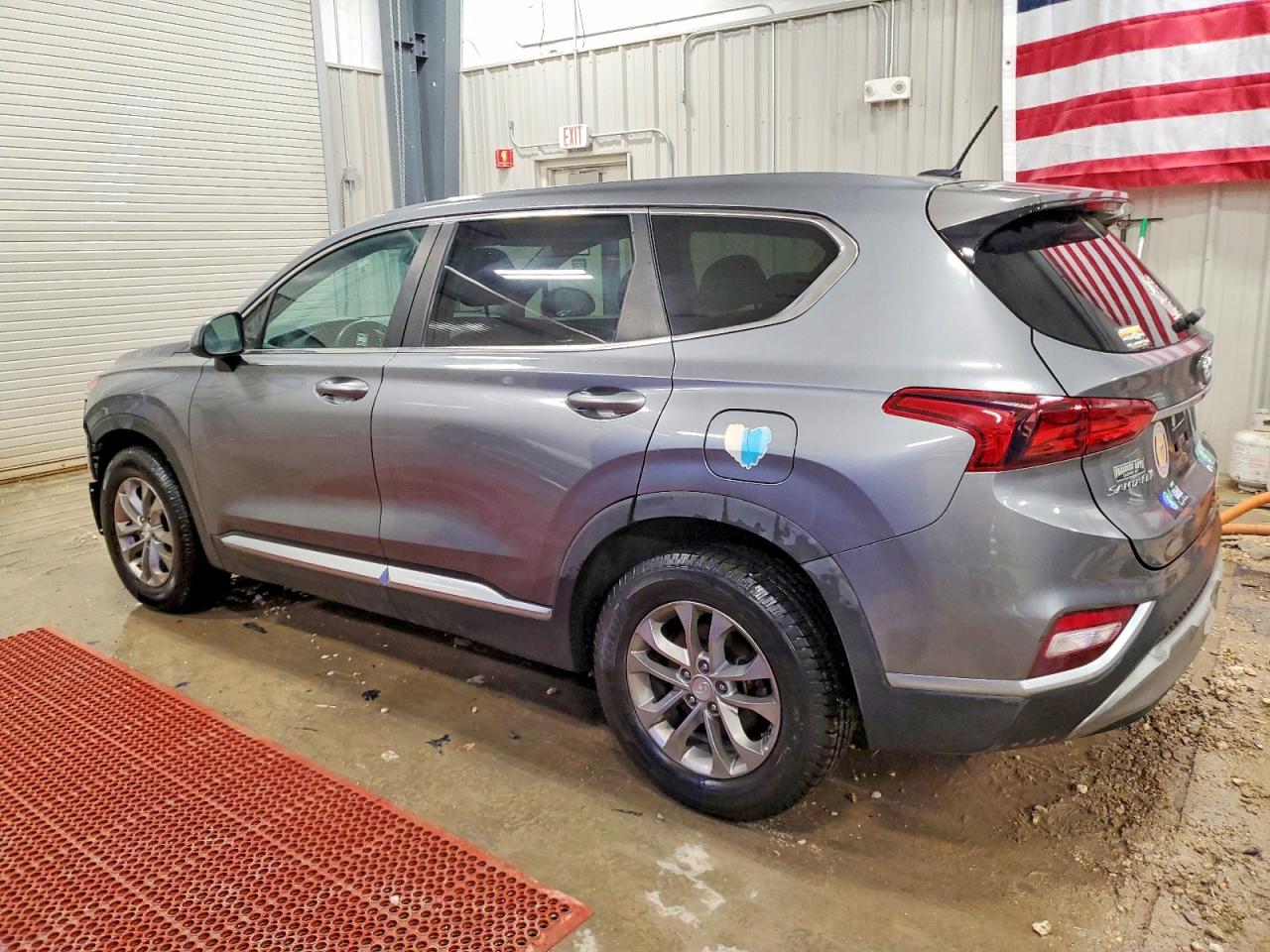 2019 HYUNDAI SANTA FE SE photo 2