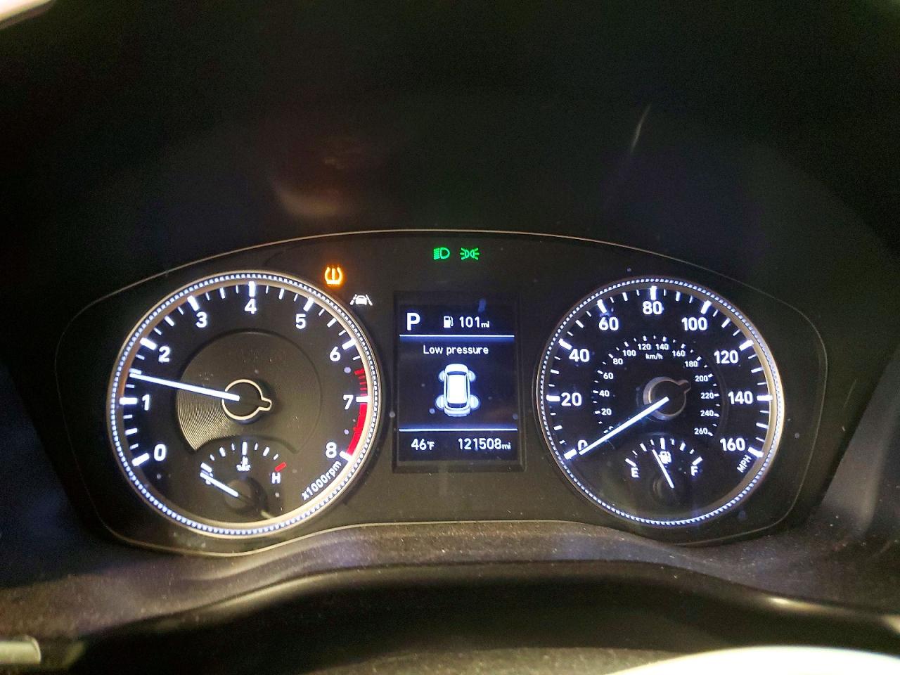 2019 HYUNDAI SANTA FE SE photo 9