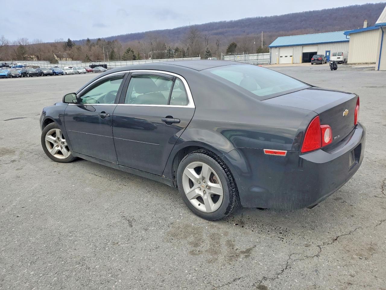 2011 CHEVROLET MALIBU LS photo 2
