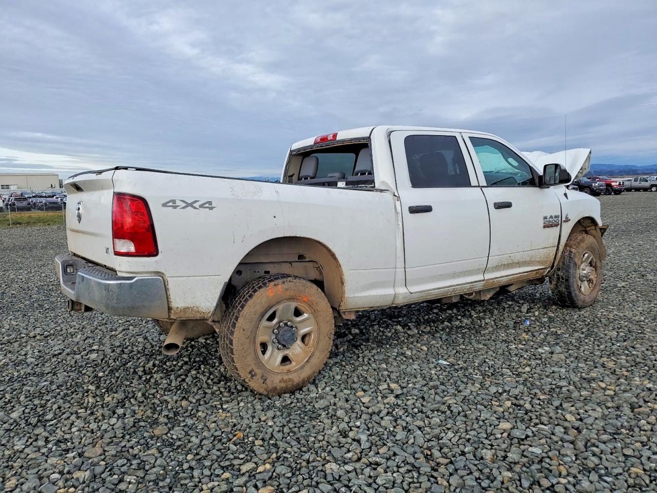 2017 RAM 2500 ST photo 3