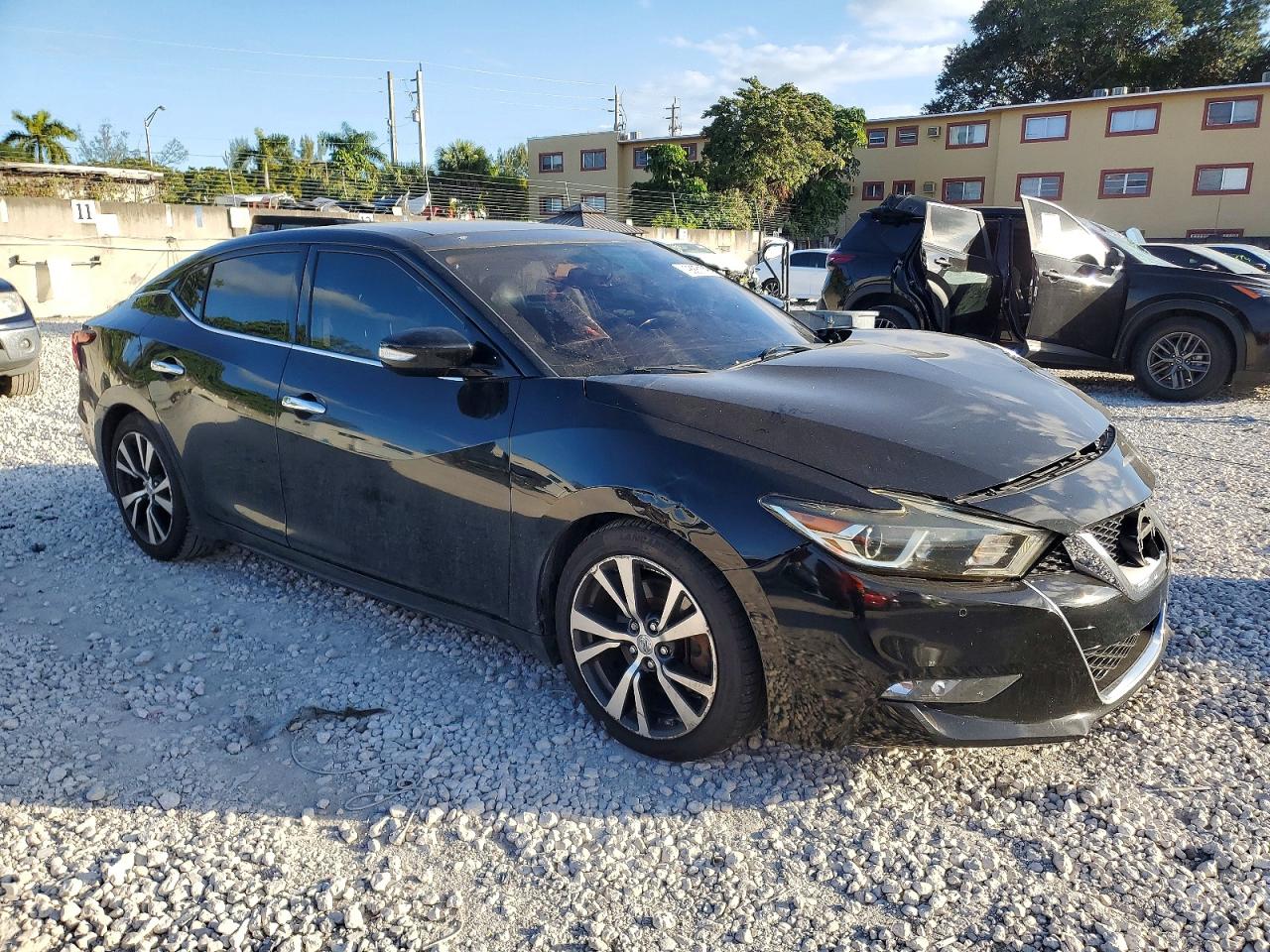 2017 NISSAN MAXIMA 3.5S photo 4