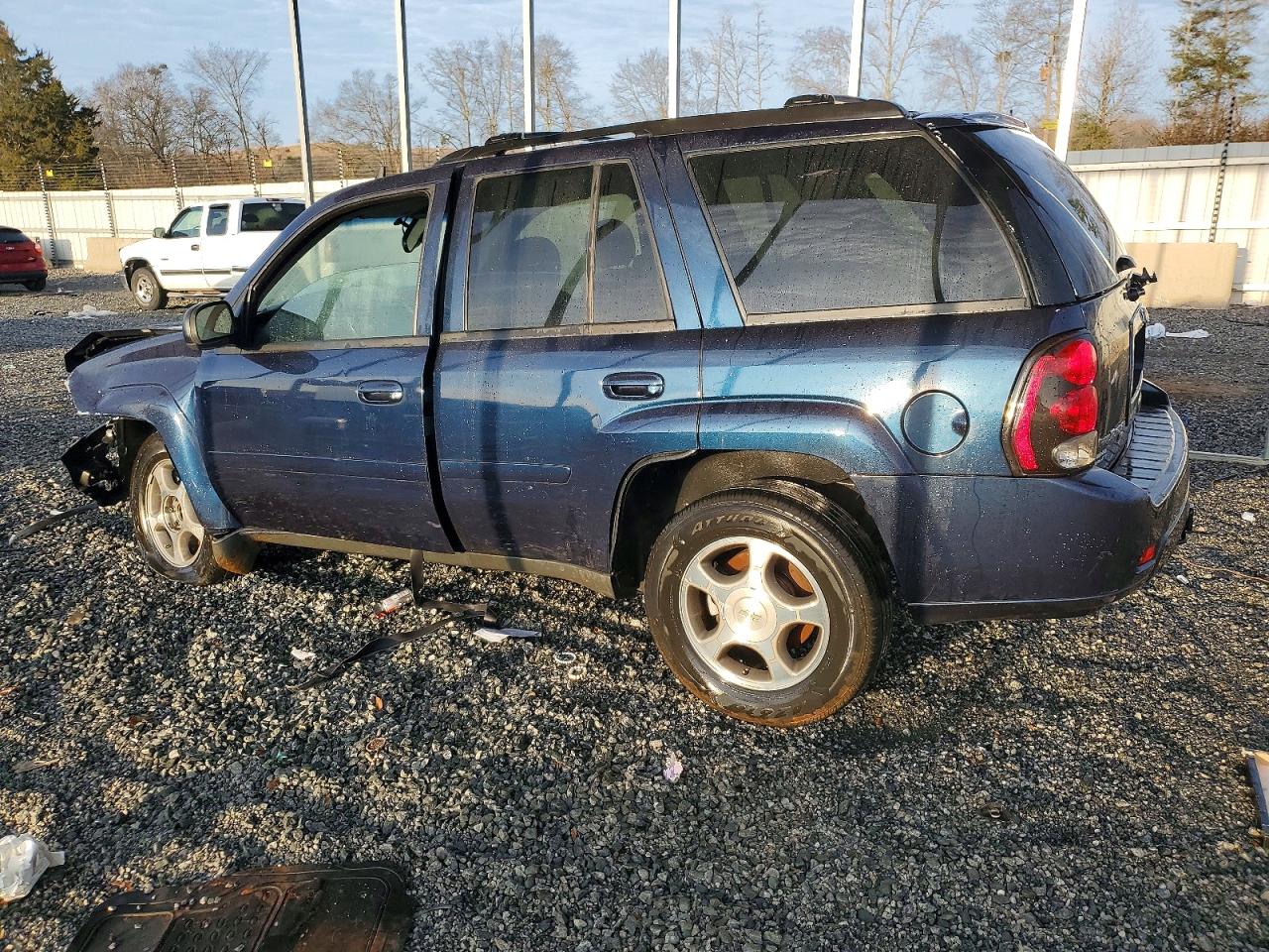 2008 CHEVROLET TRAILBLAZER LS photo 2