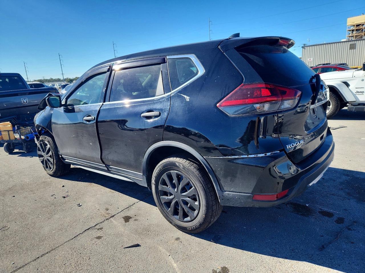 2019 NISSAN ROGUE S photo 3
