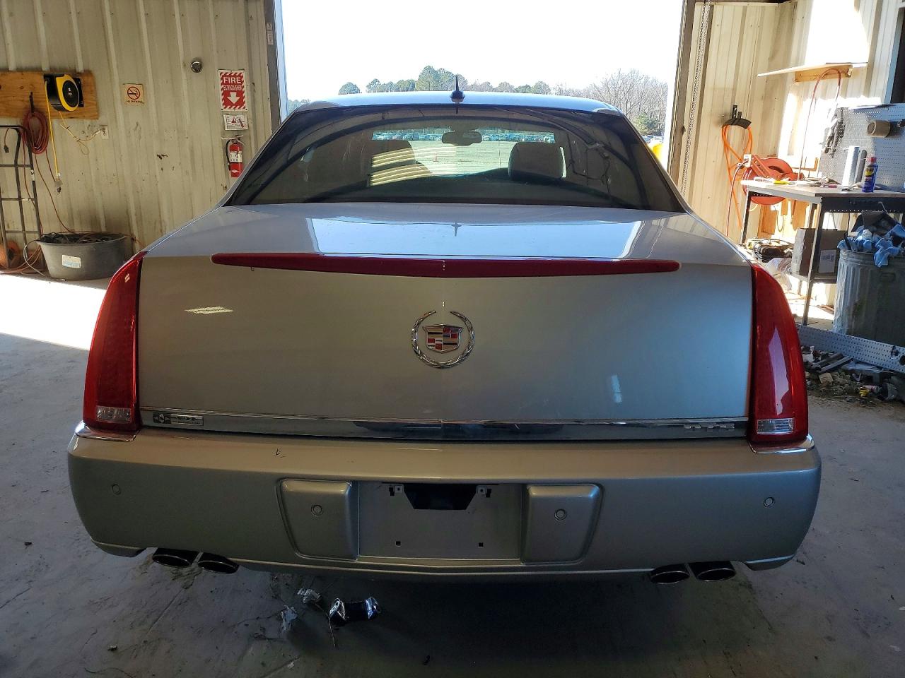2007 CADILLAC DTS photo 6