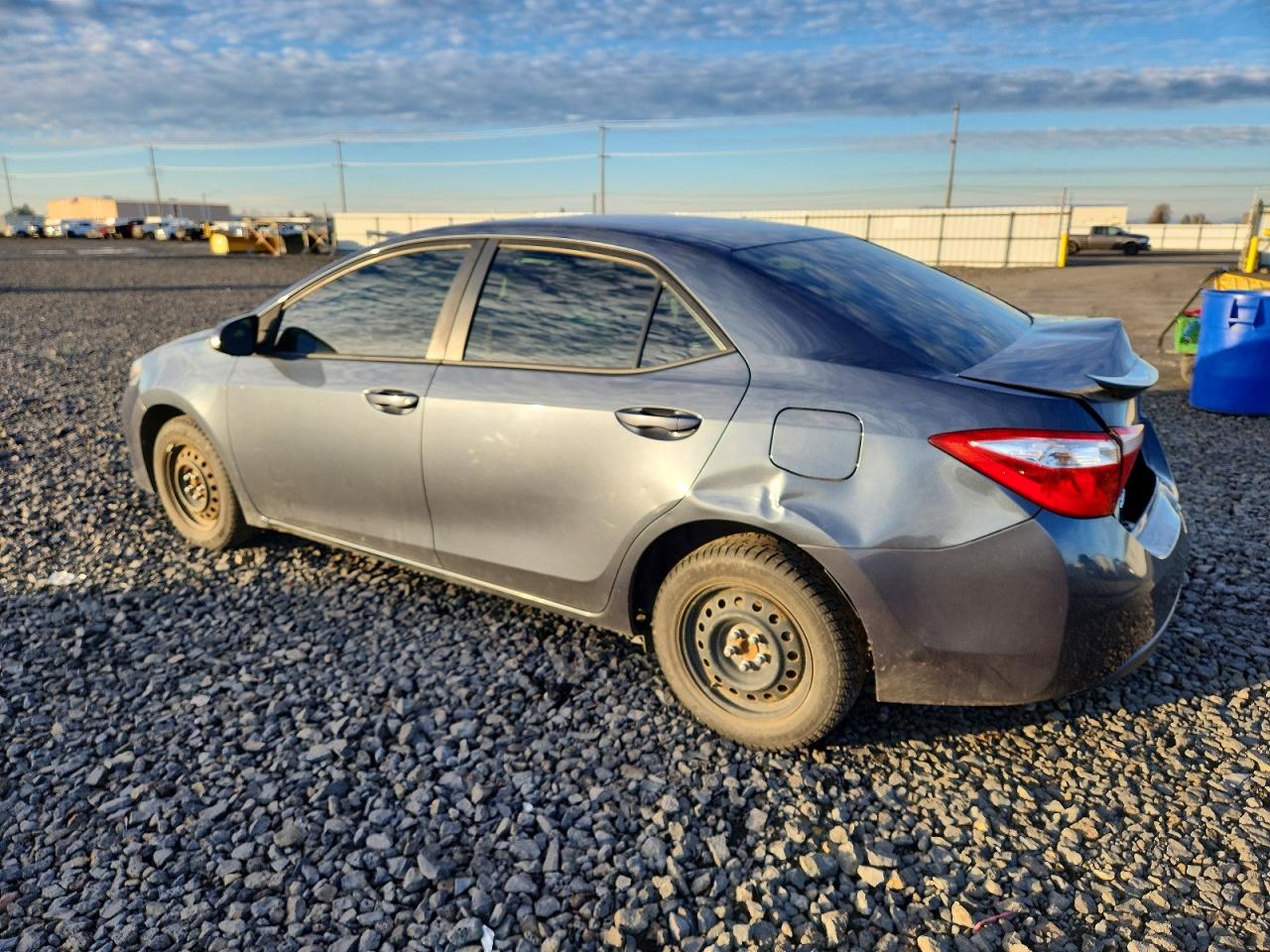 2015 TOYOTA COROLLA L photo 4