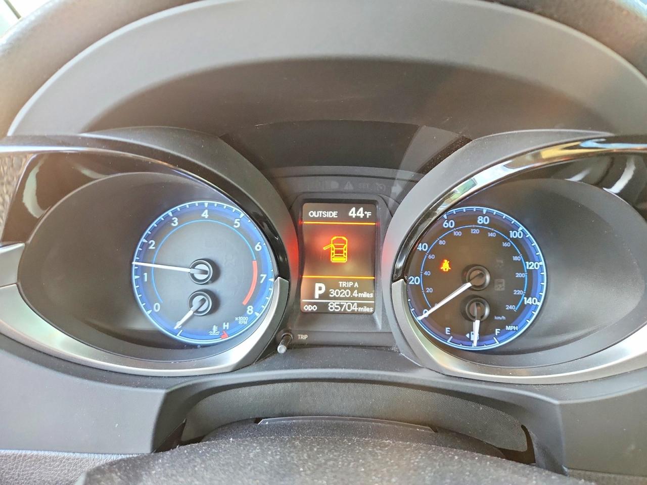 2015 TOYOTA COROLLA L photo 25