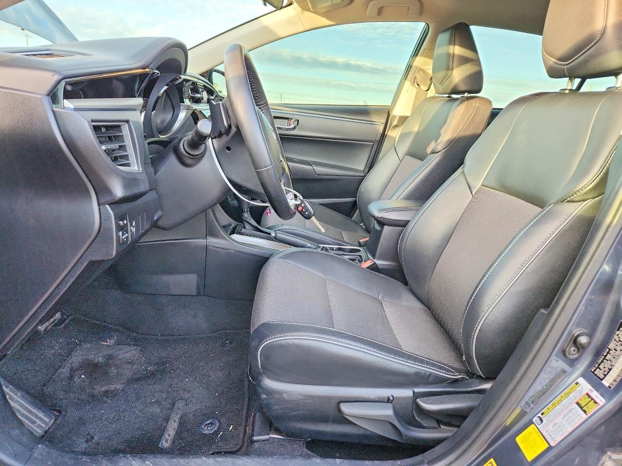 2015 TOYOTA COROLLA L photo 19