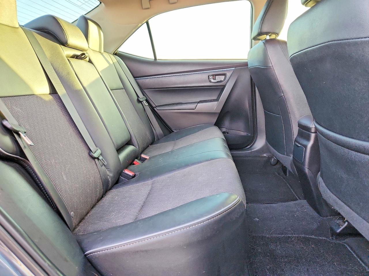 2015 TOYOTA COROLLA L photo 28