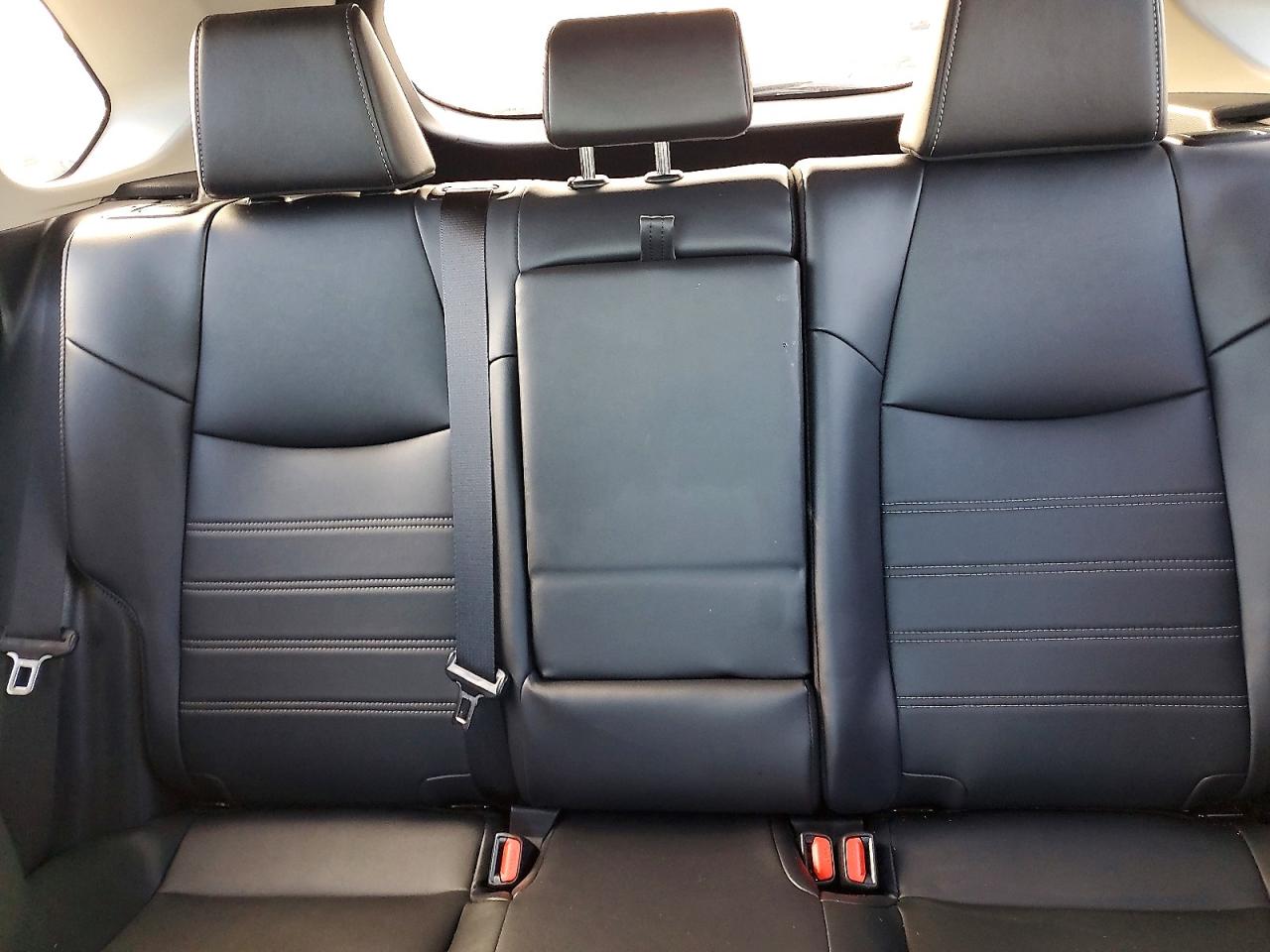 2024 TOYOTA RAV4 XLE PREMIUM photo 19
