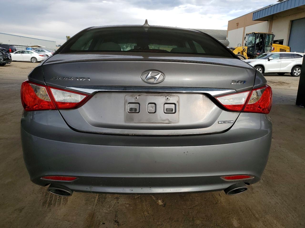 2011 HYUNDAI SONATA SE photo 6