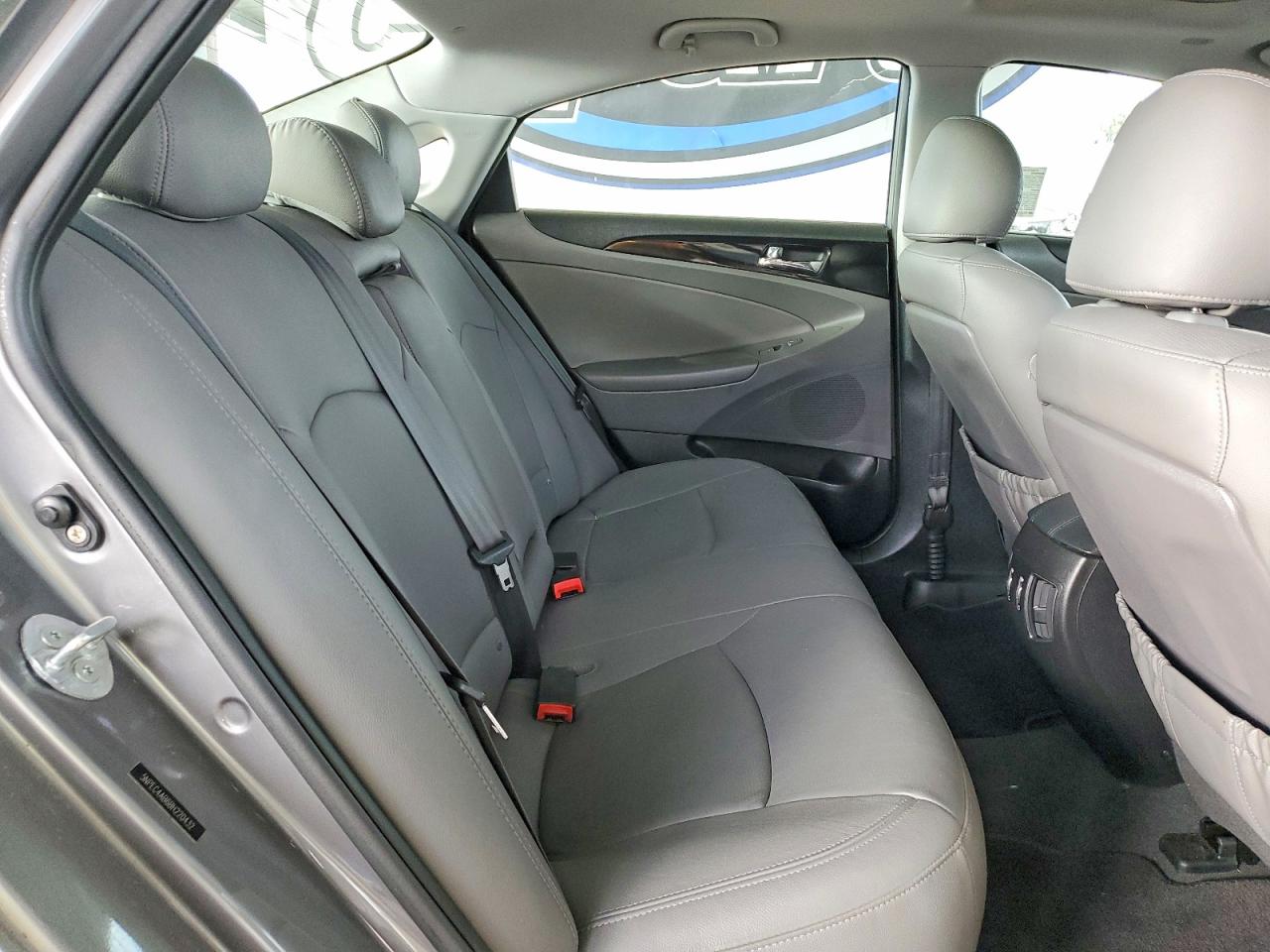 2011 HYUNDAI SONATA SE photo 10