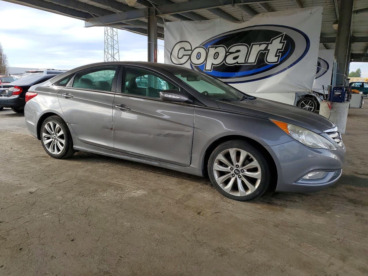 2011 HYUNDAI SONATA SE photo 4