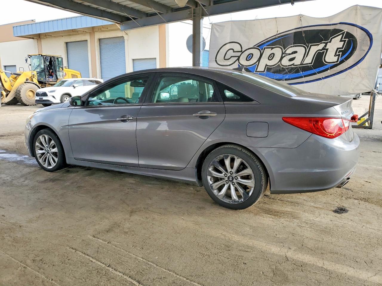2011 HYUNDAI SONATA SE photo 2
