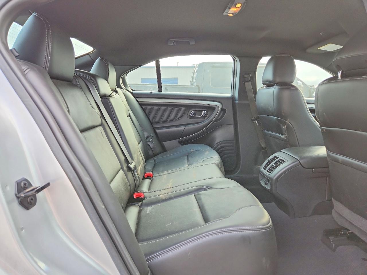 2018 FORD TAURUS SEL photo 10
