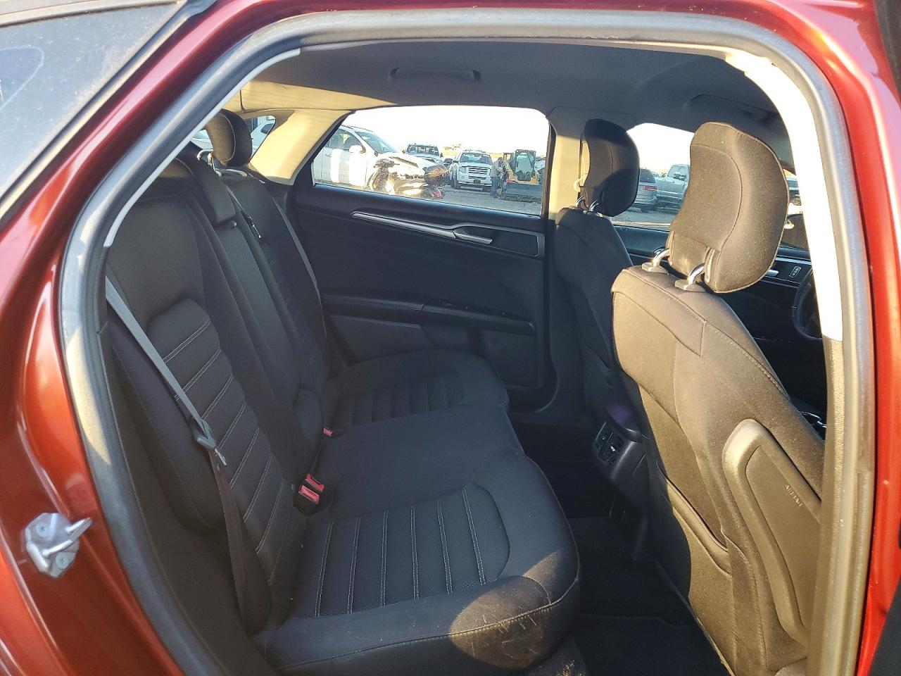 2014 FORD FUSION SE photo 10