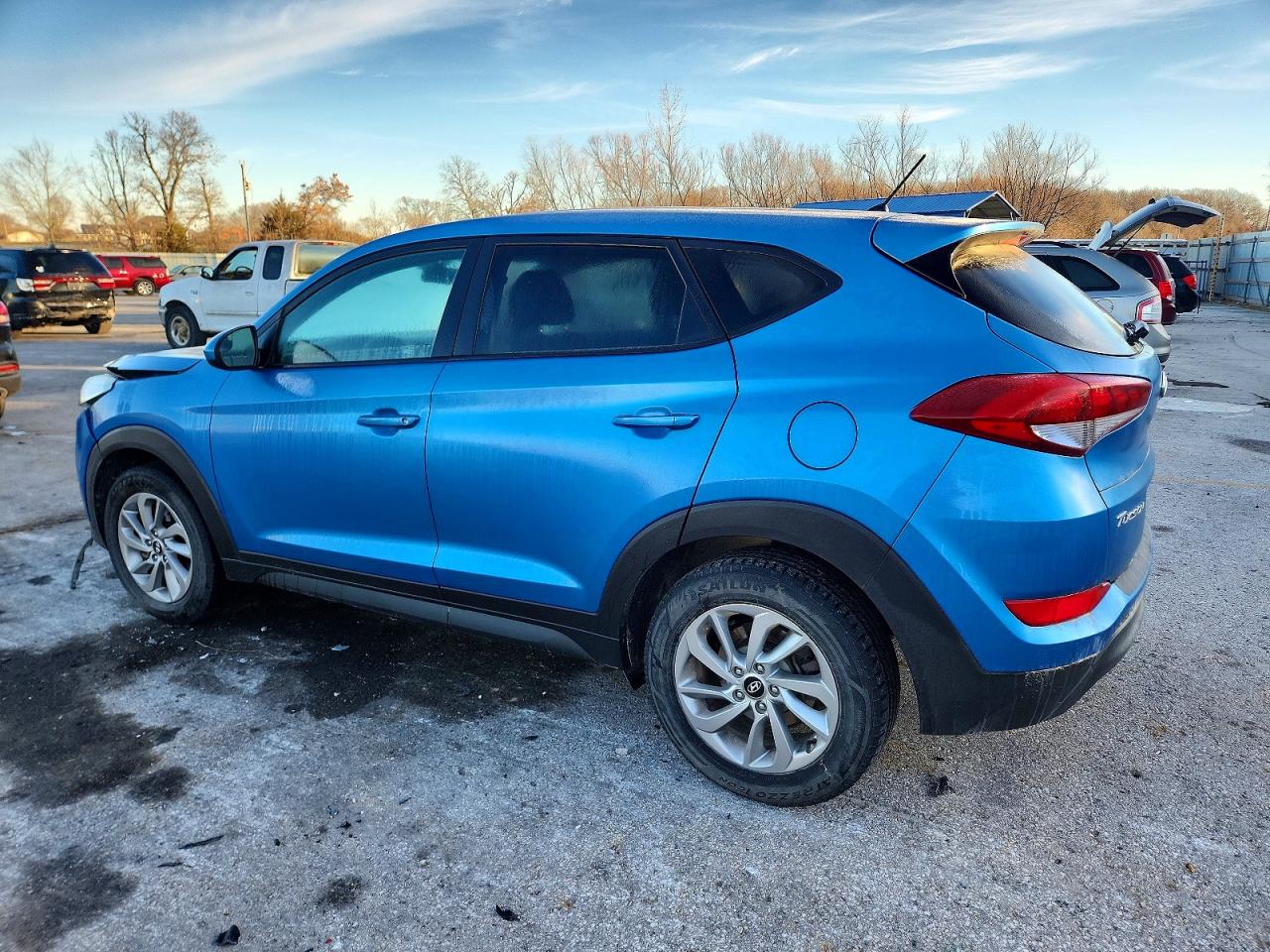 2018 HYUNDAI TUCSON SE photo 2