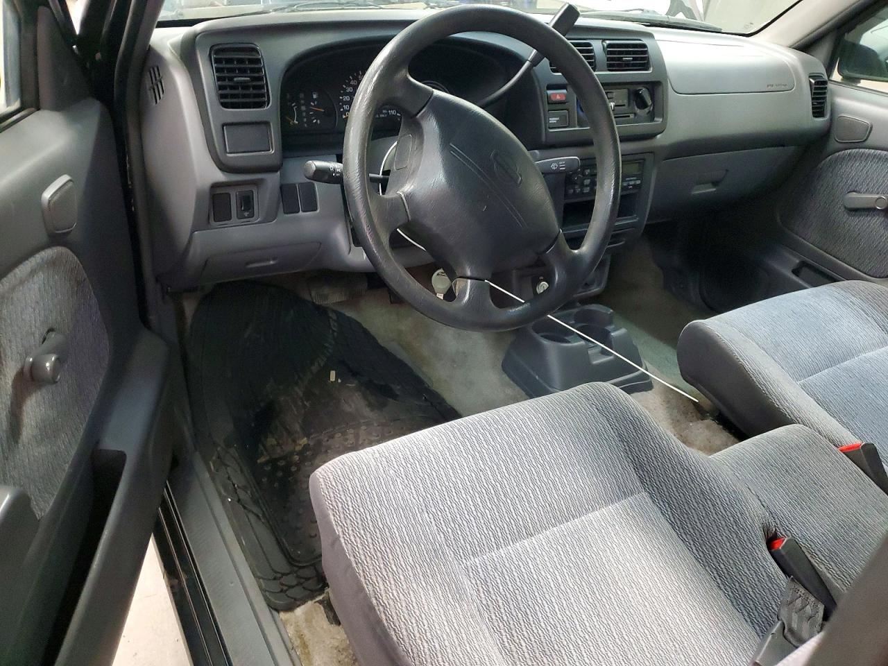 1999 NISSAN FRONTIER KING CAB XE photo 22
