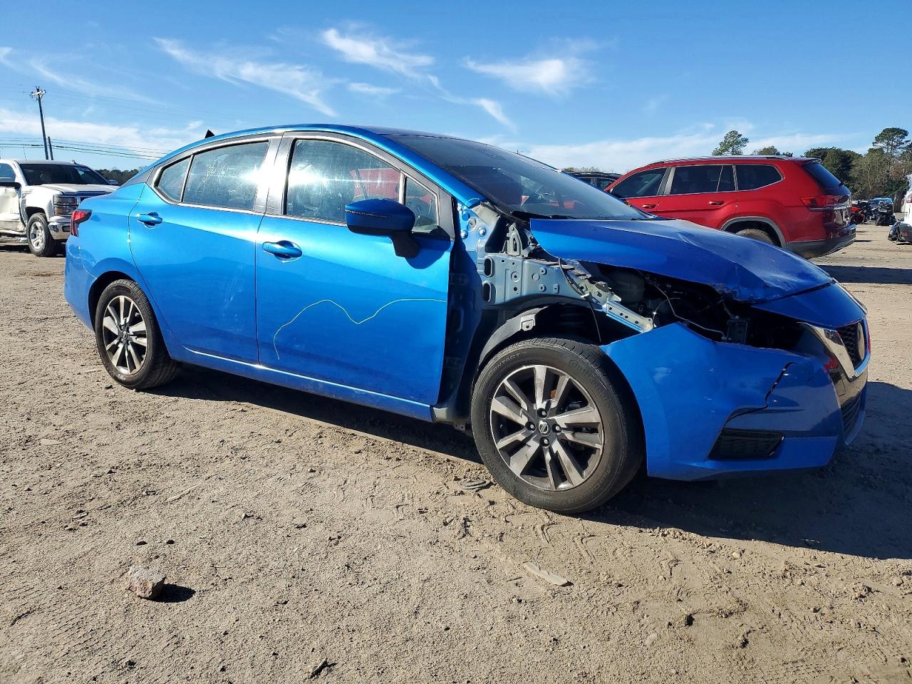 2021 NISSAN VERSA SV photo 4