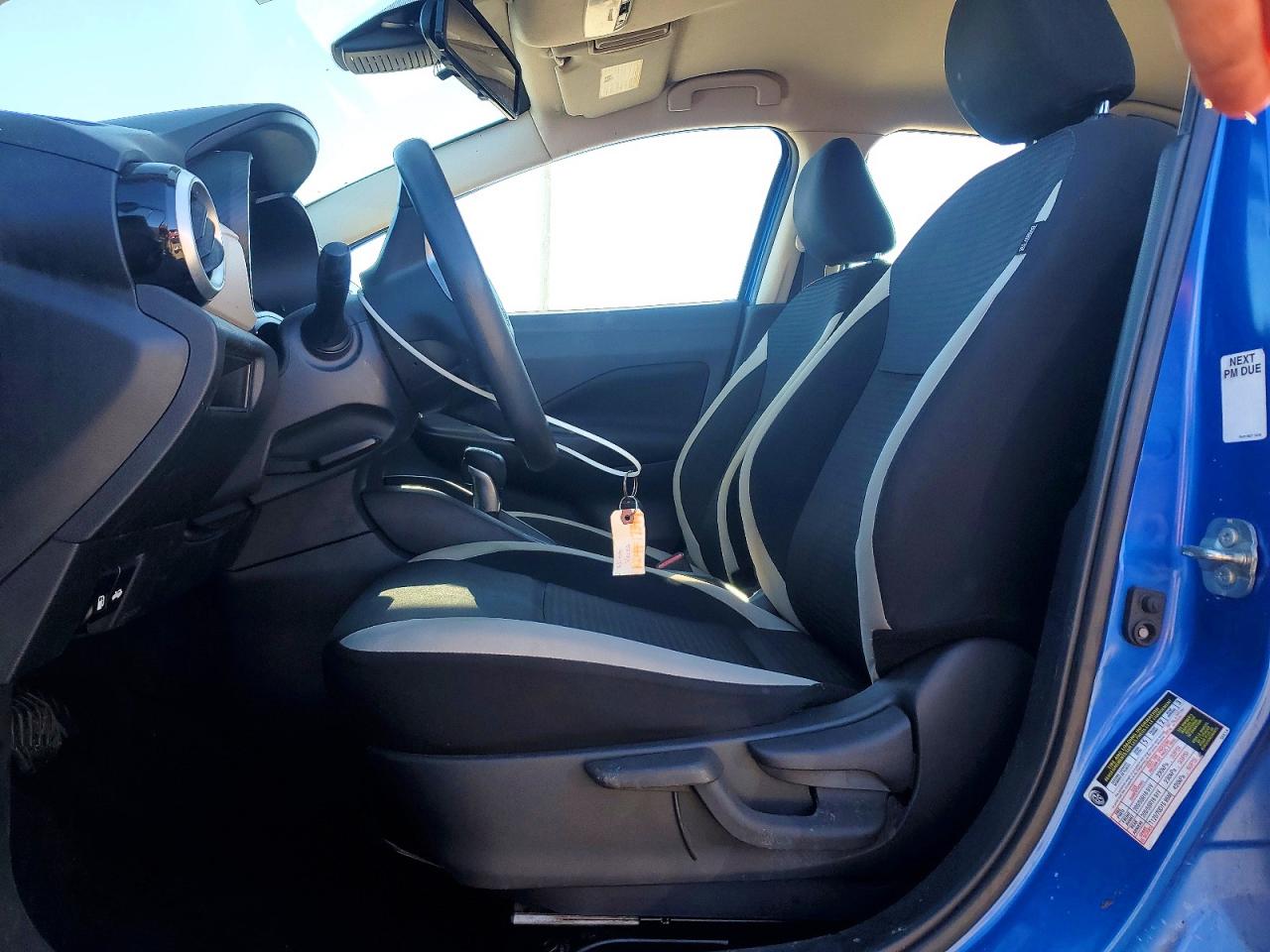 2021 NISSAN VERSA SV photo 7