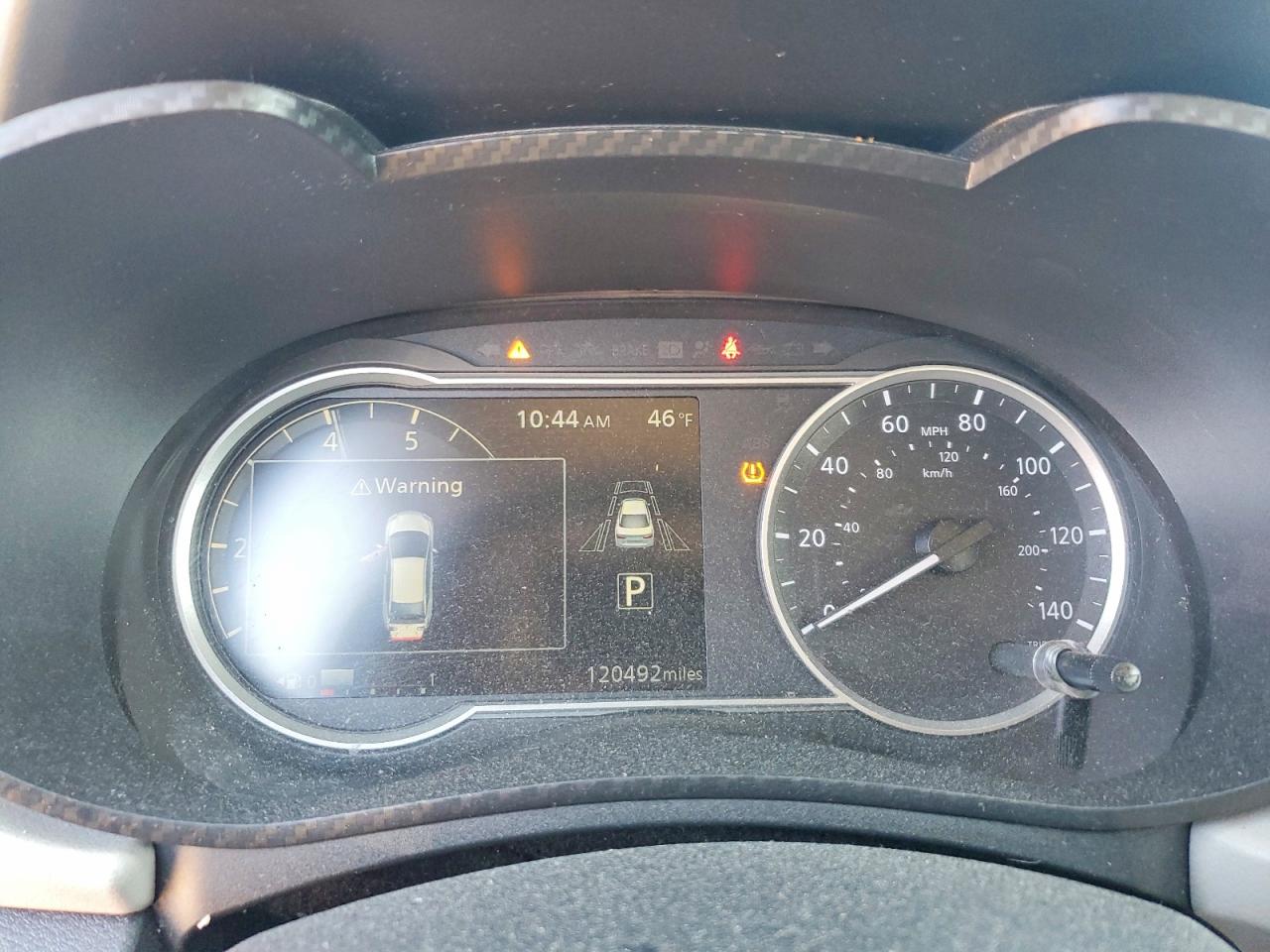 2021 NISSAN VERSA SV photo 9