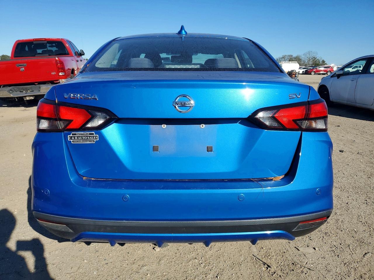 2021 NISSAN VERSA SV photo 6