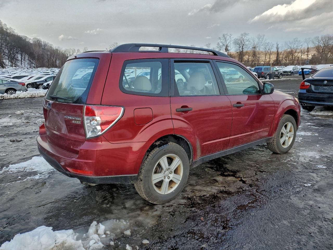 2010 SUBARU FORESTER photo 5