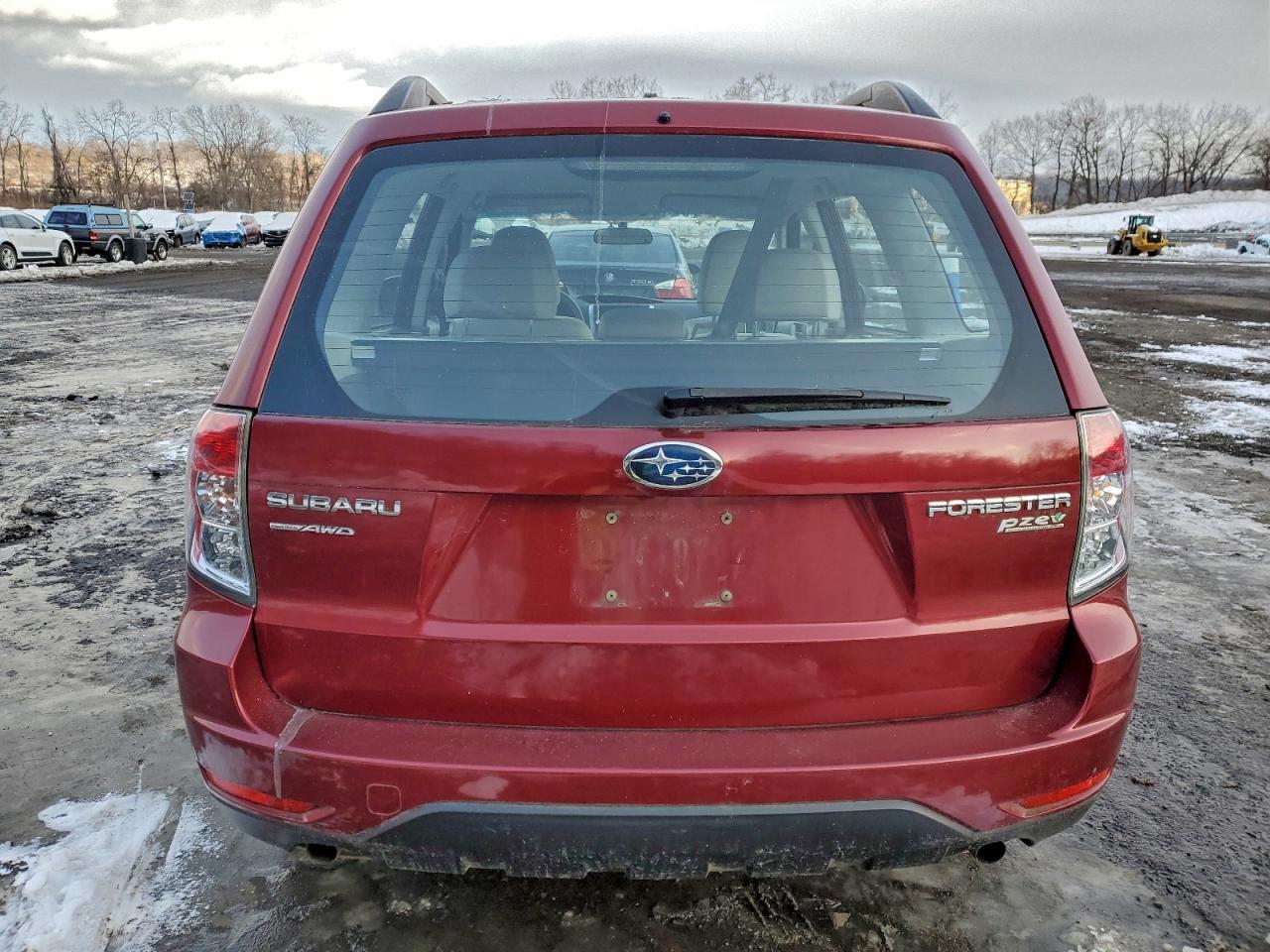 2010 SUBARU FORESTER photo 11