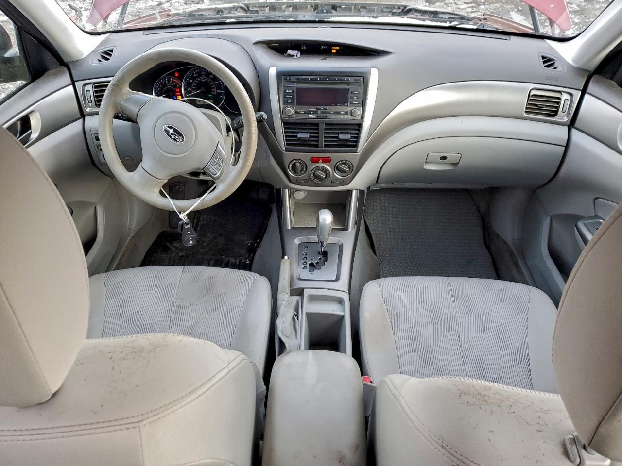 2010 SUBARU FORESTER photo 15
