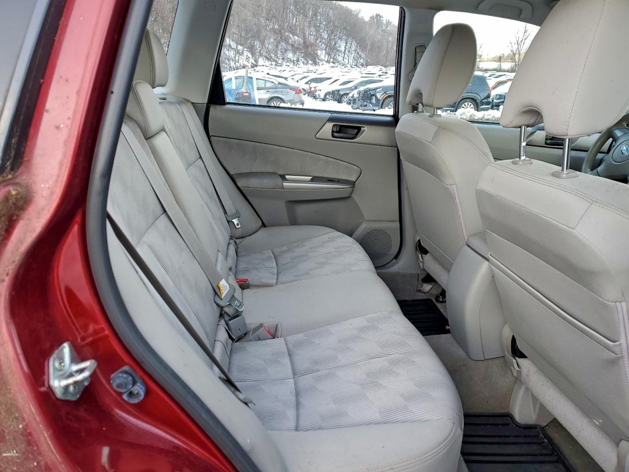 2010 SUBARU FORESTER photo 19