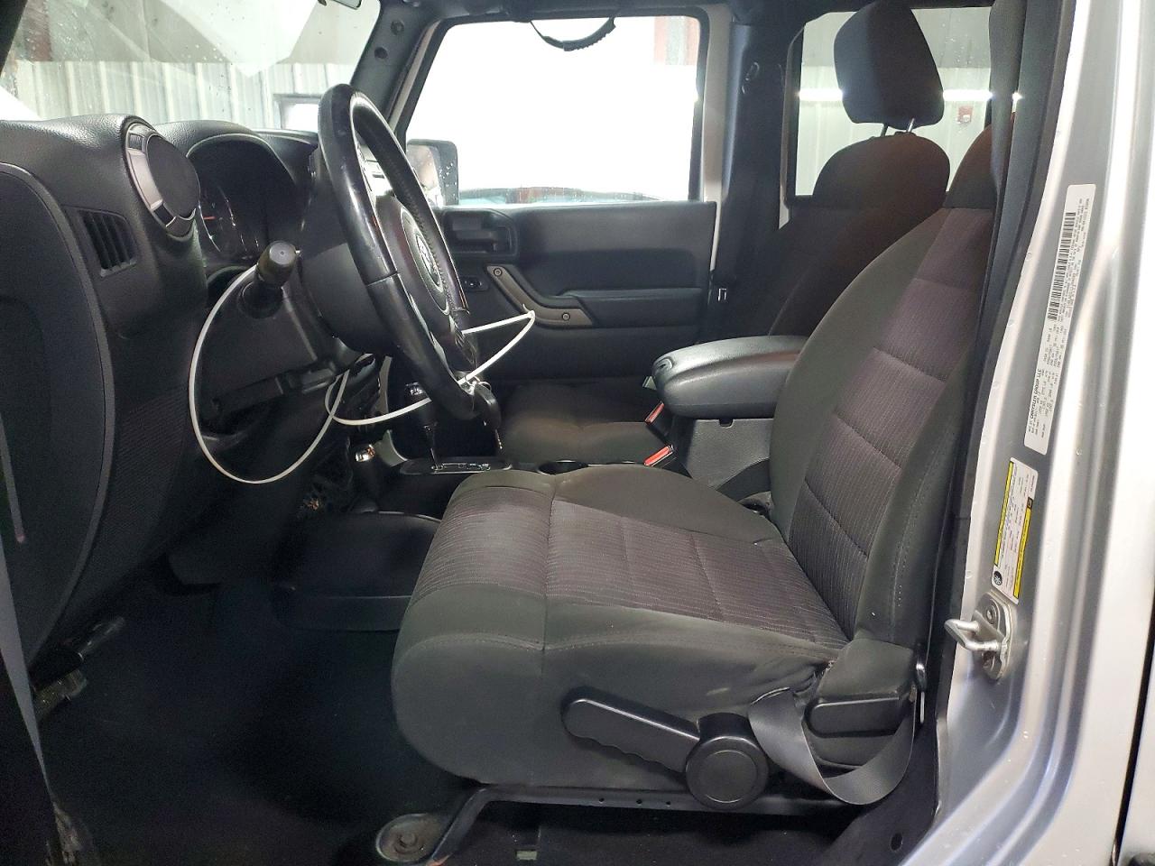 2012 JEEP WRANGLER UNLIMITED SPORT photo 13