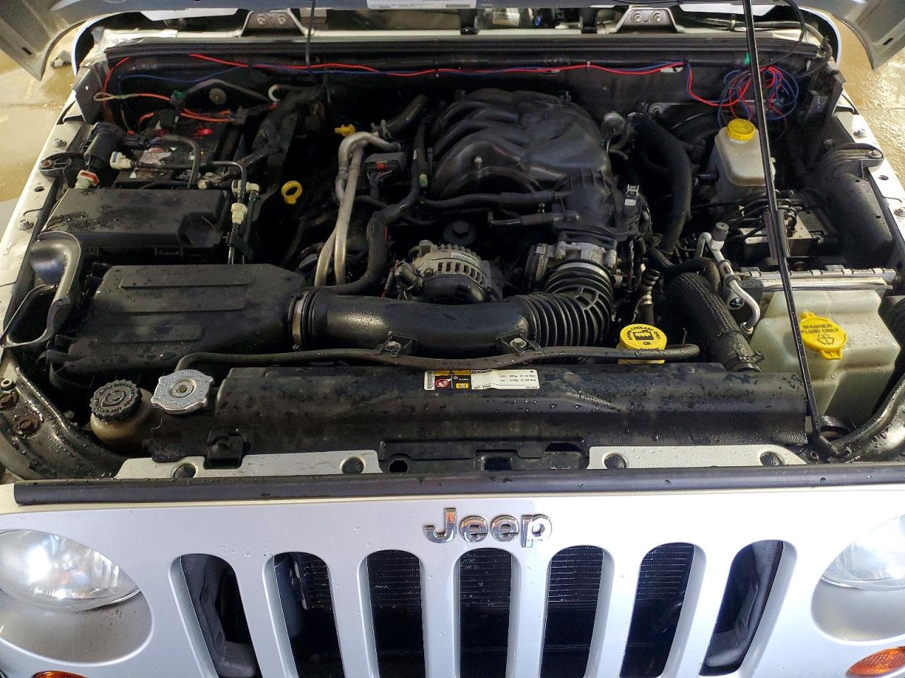 2012 JEEP WRANGLER UNLIMITED SPORT photo 21