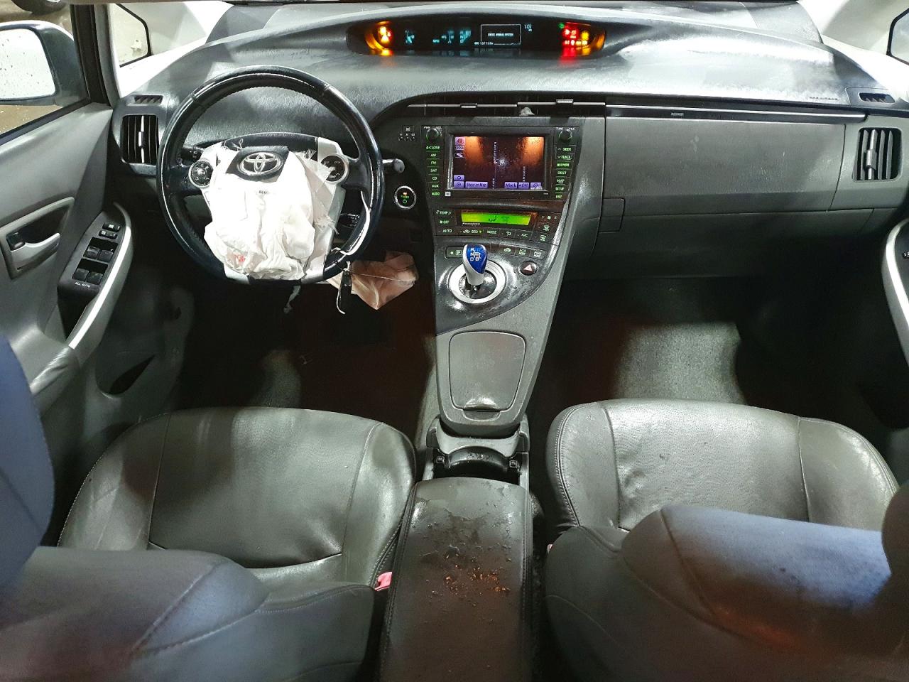 2010 TOYOTA PRIUS photo 8