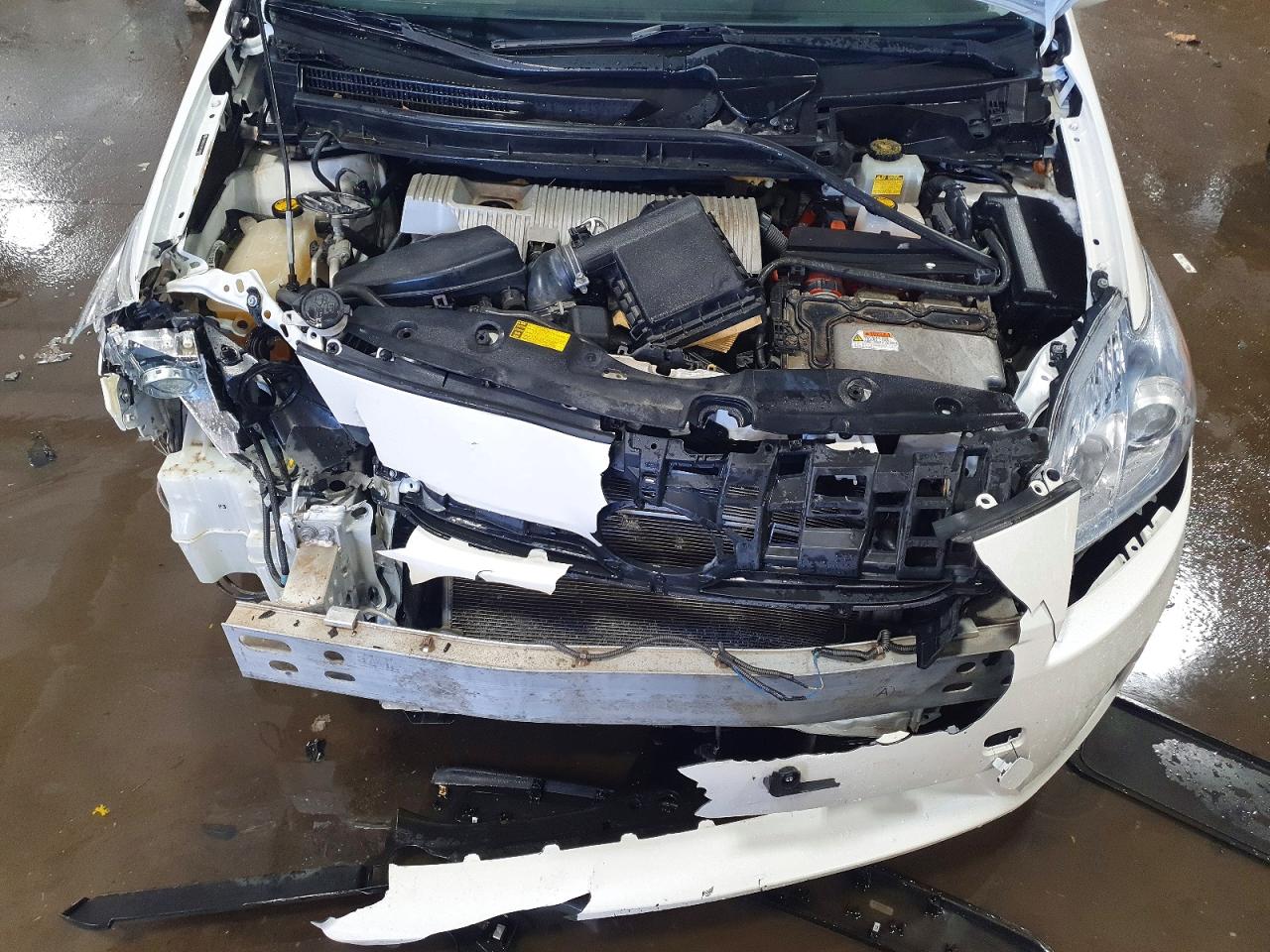 2010 TOYOTA PRIUS photo 12