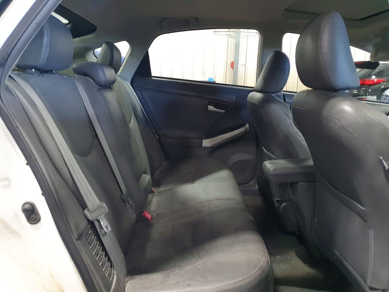 2010 TOYOTA PRIUS photo 11