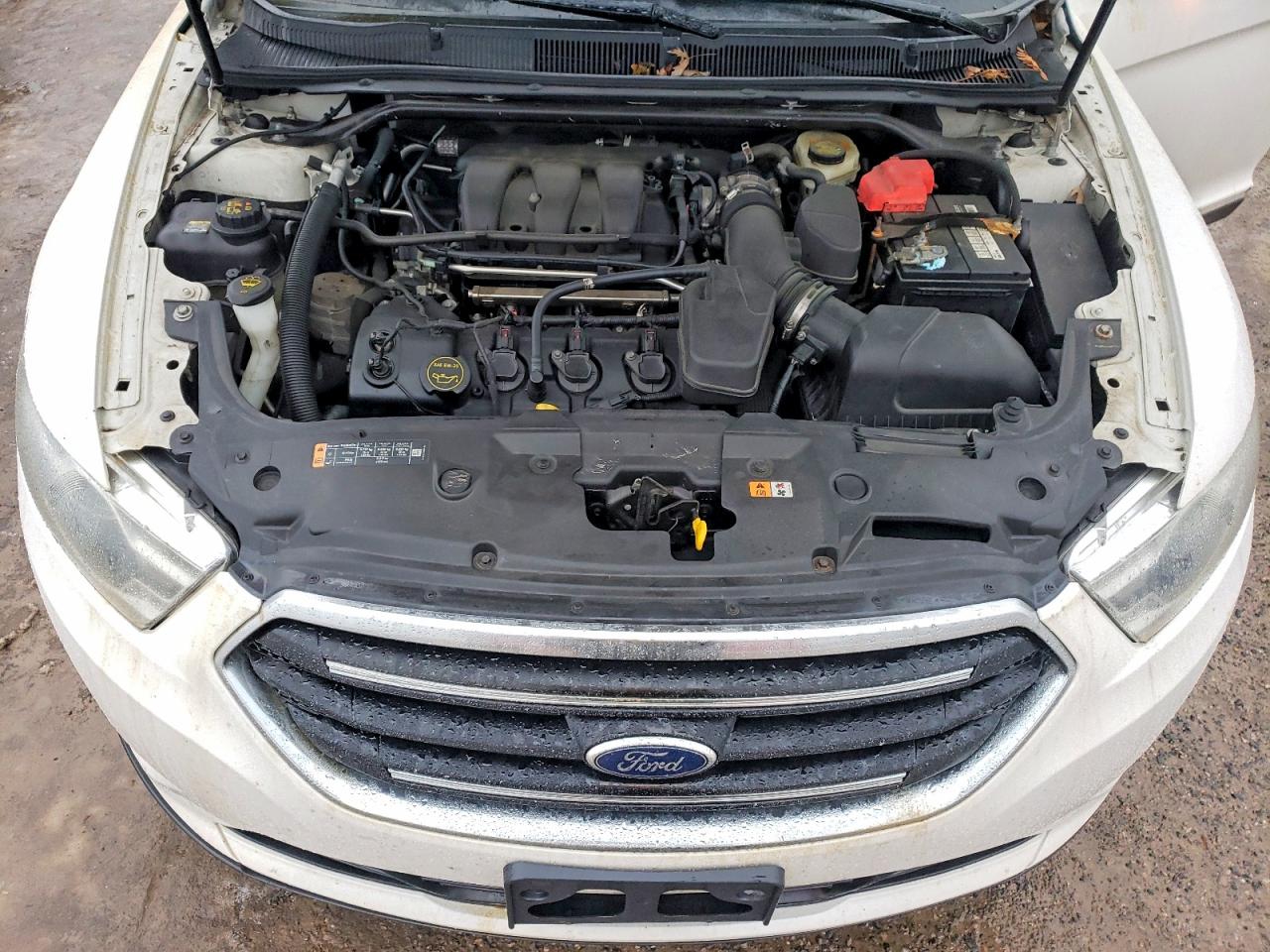2015 FORD TAURUS SEL photo 11