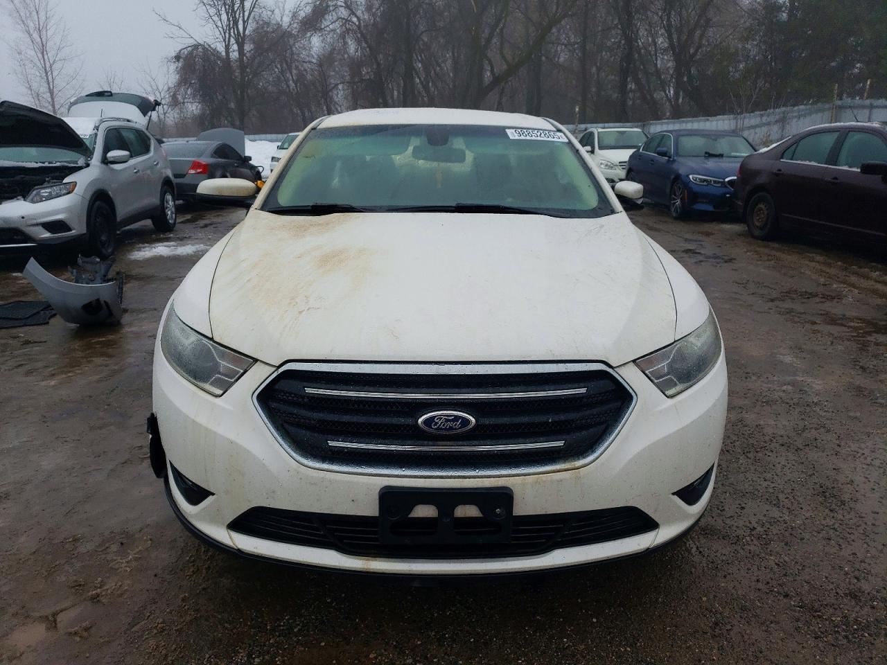 2015 FORD TAURUS SEL photo 5