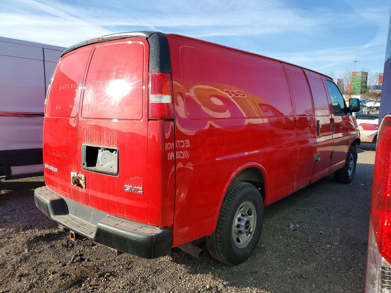 2017 GMC SAVANA G3500 photo 5
