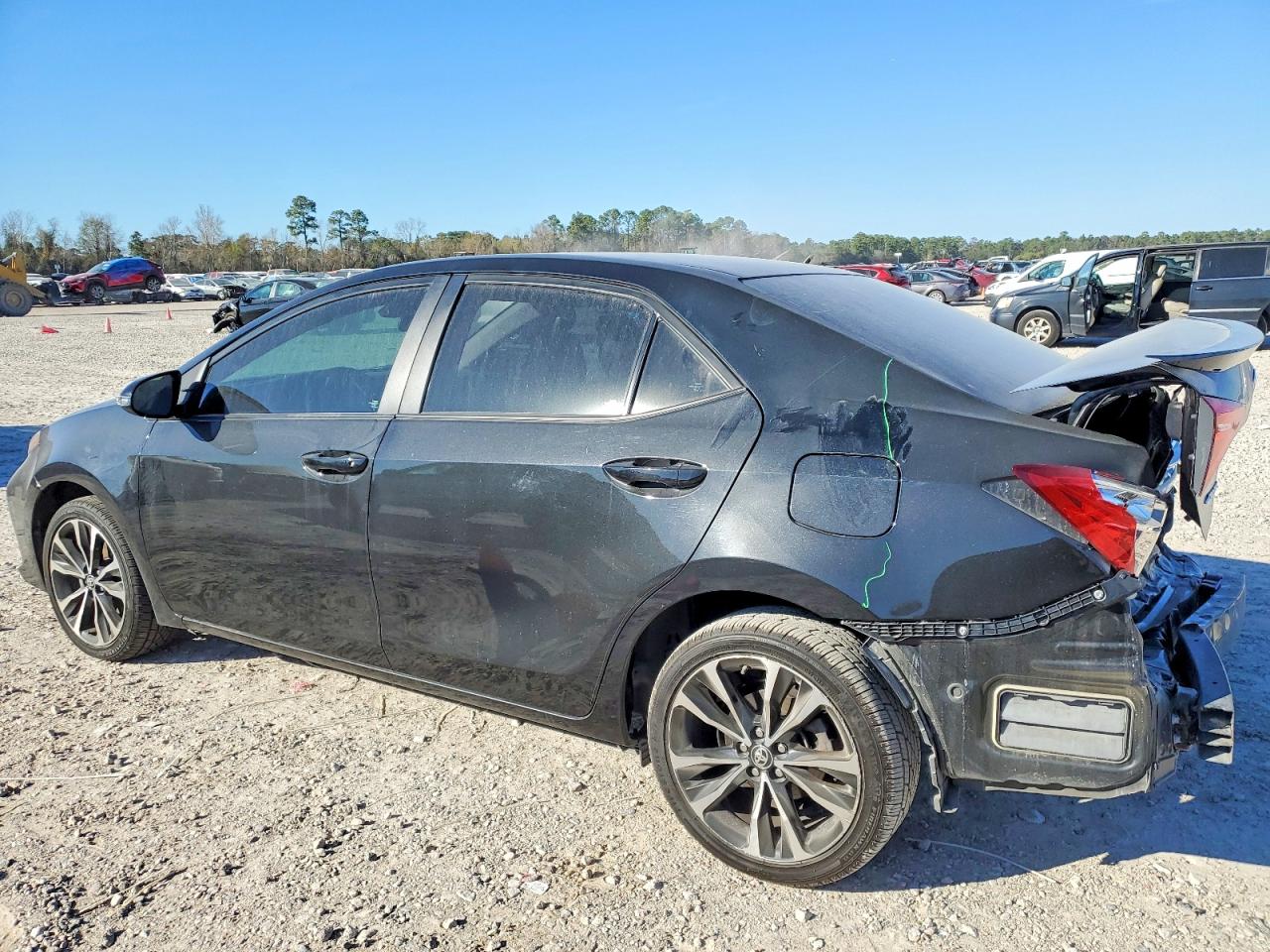2017 TOYOTA COROLLA L photo 4